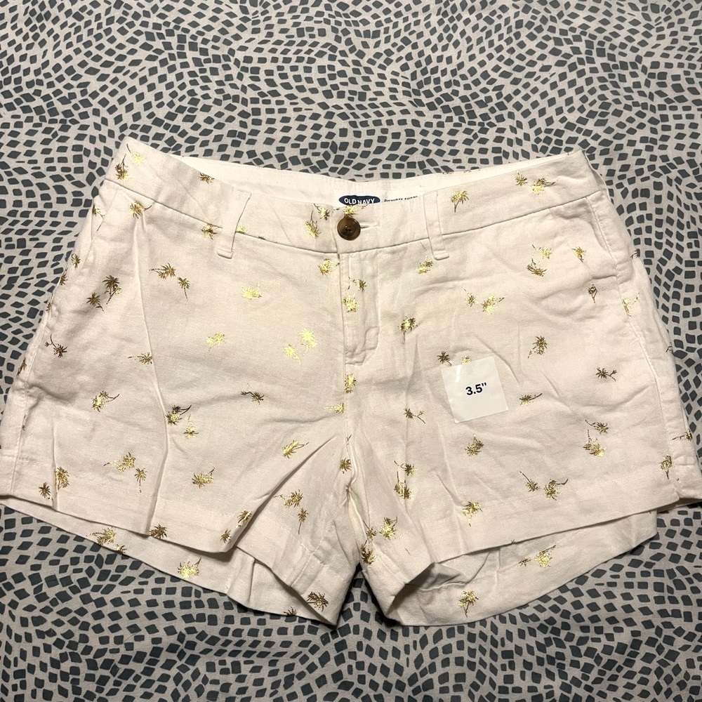 Old Navy Women’s Everyday Shorts size 0 white with Palm print